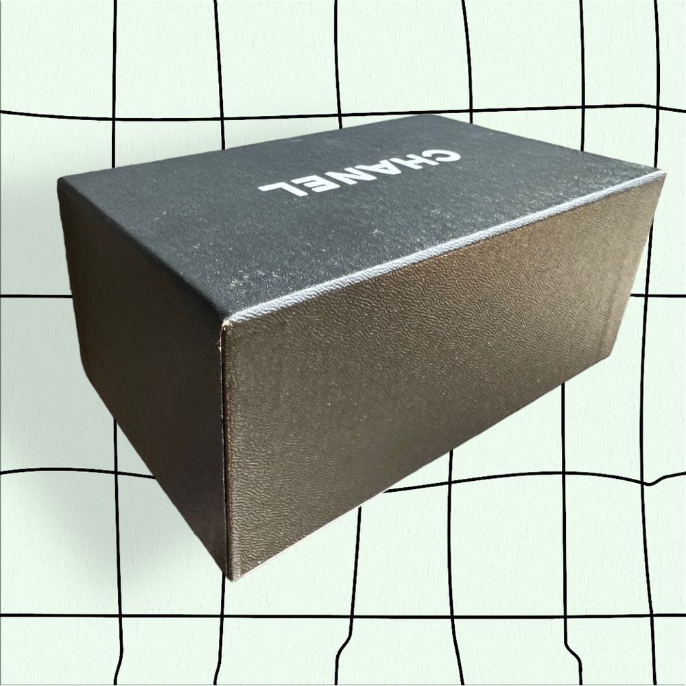 Chanel Box (B) - Picture 2 of 7